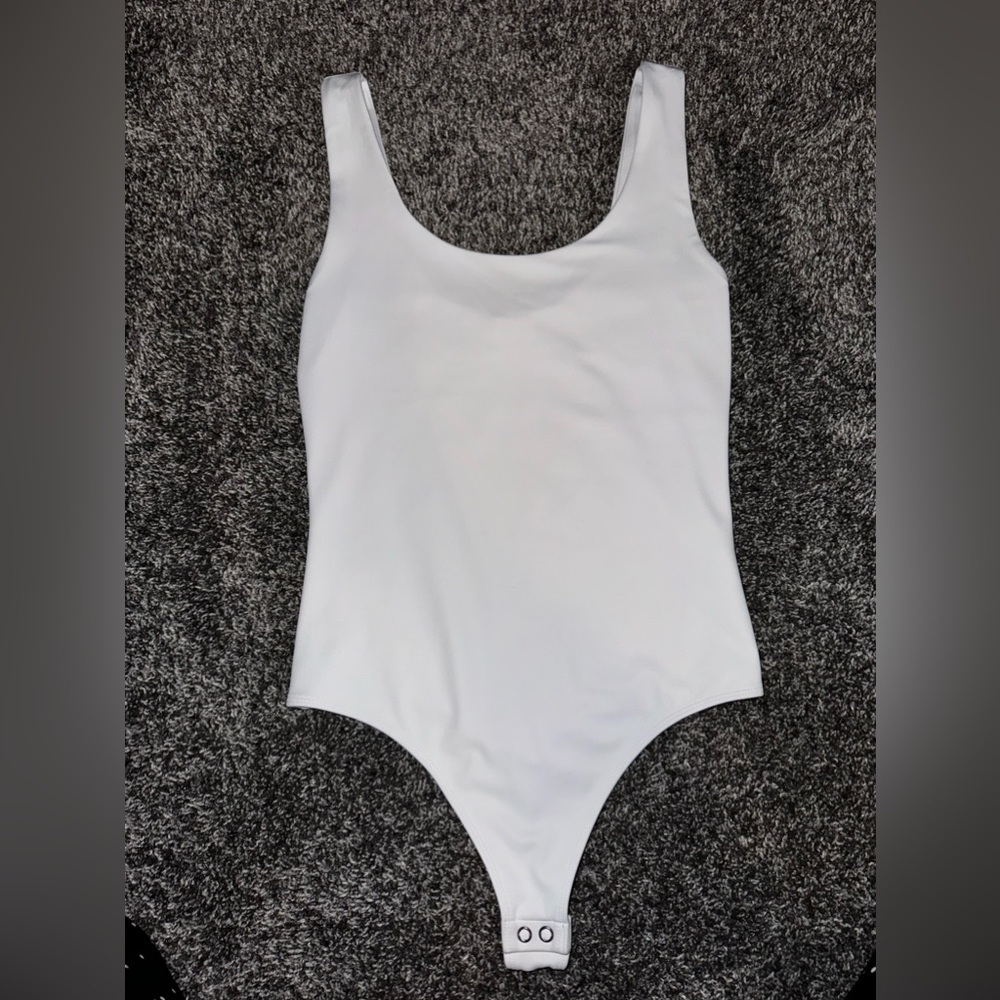 Express Body Contour Scoop Neck Bodysuit